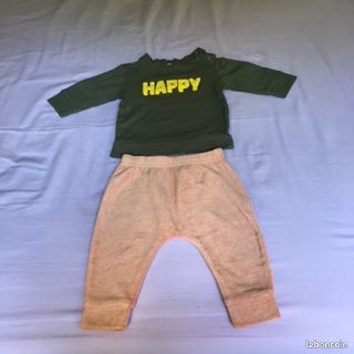 Ensemble Sweat + 2 Pantalons molleton (4 Mois) (image 3)