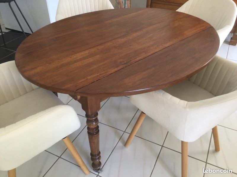Table (image 1)