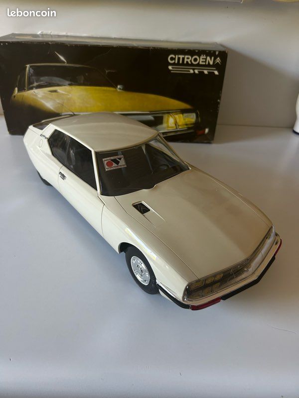 Citroën SM Jouets Mont-Blanc 1/12 ? - Châssis équipé + Télécommande - Rare