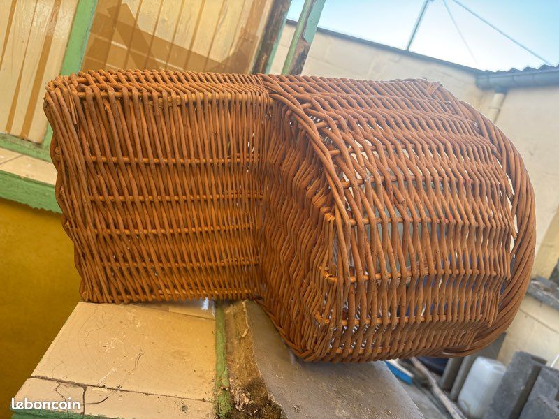 Panier d'escalier en osier (image 6)