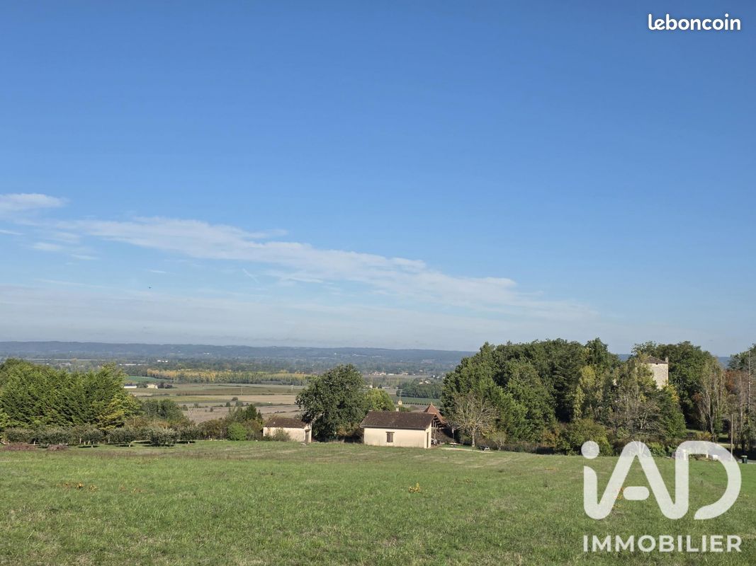Terrain 1604 m² · à Saussignac · 1 604 m² · 28 000 €