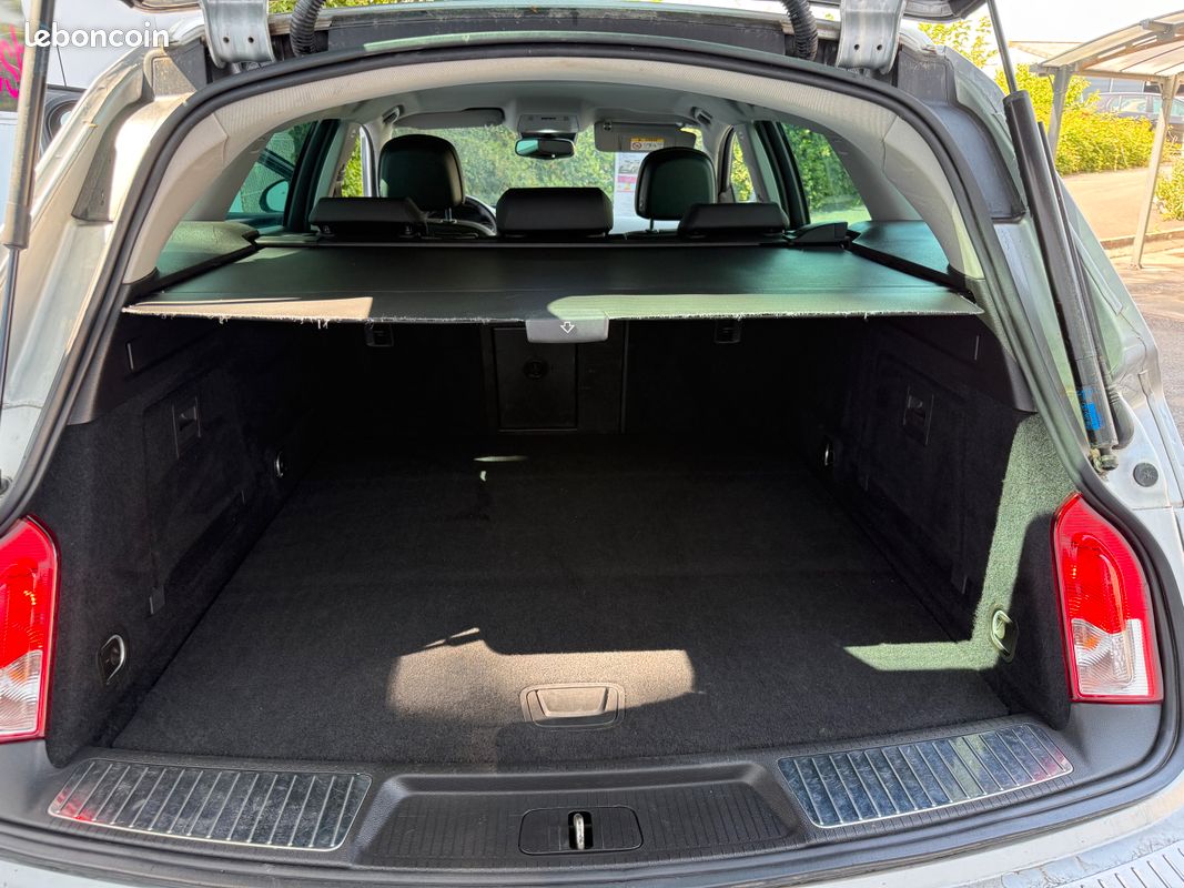 Opel Insigna Sports Tourer 1.6 Cdti 136 Cosmo BVA (image 6)