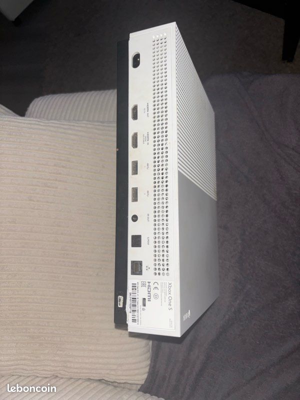 Xbox one s (image 3)