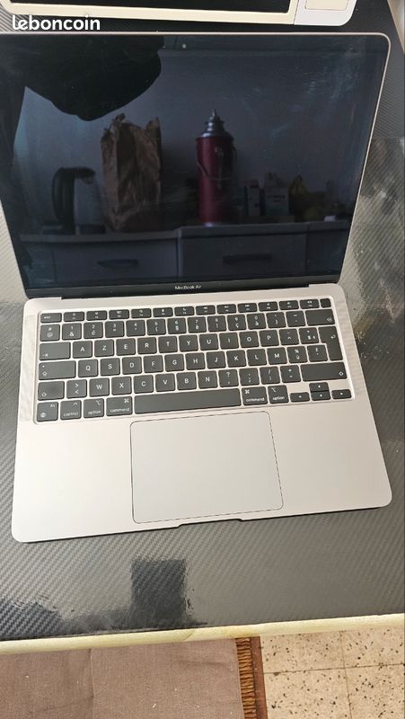 MacBook Air 13 A1466 – Pour Pièces Ou Réparation, Non Fonctionnel
