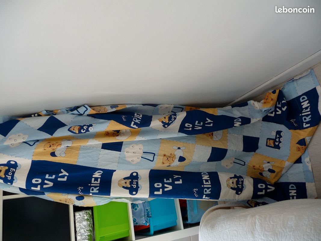 Rideau à motifs enfant (image 1)