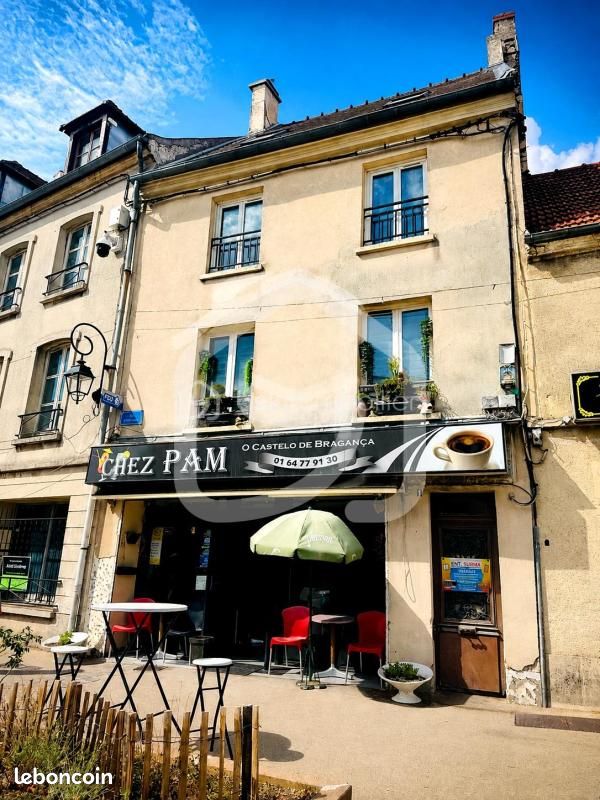 Immeuble 9 pièces 255 m² · à Dammartin-en-Goële · 255 m² · 390 000 €