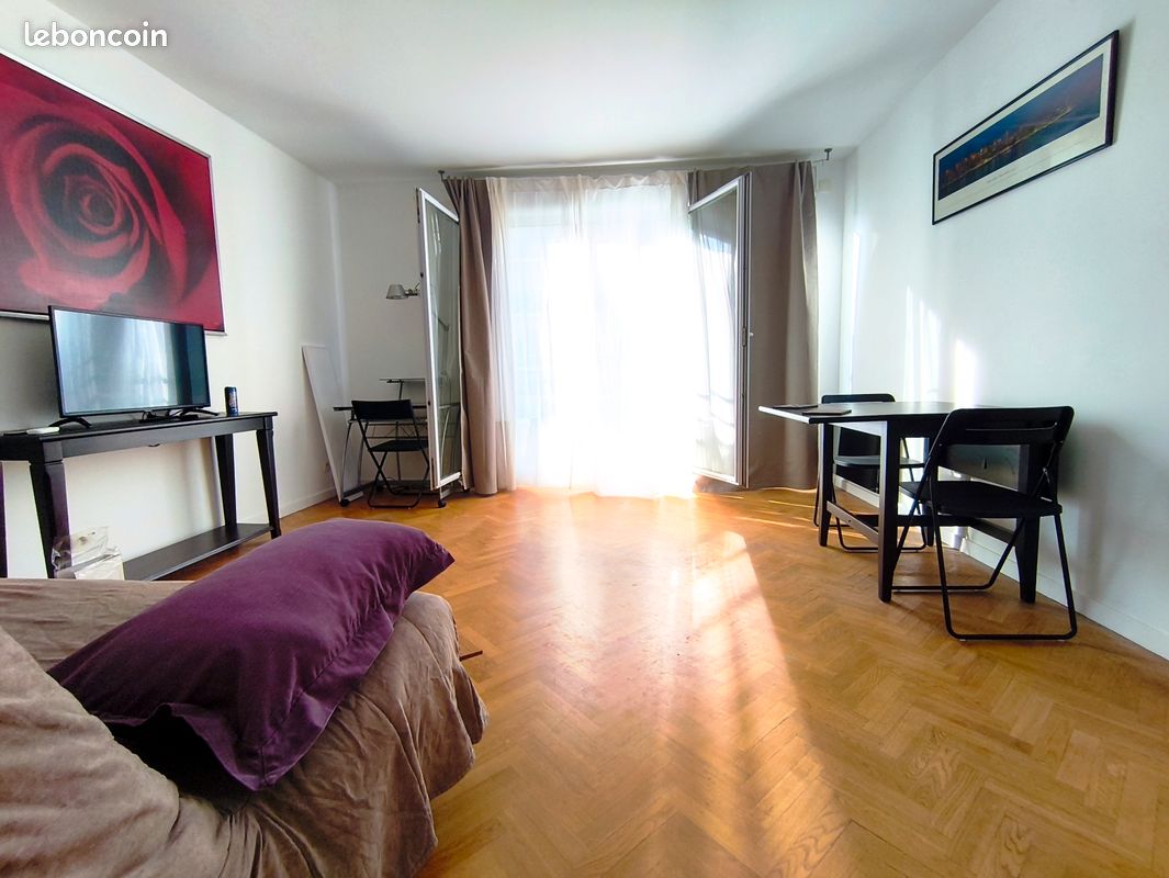 Appartement 1 pièce 35 m² · à Courbevoie · 35 m² · 1 400 €