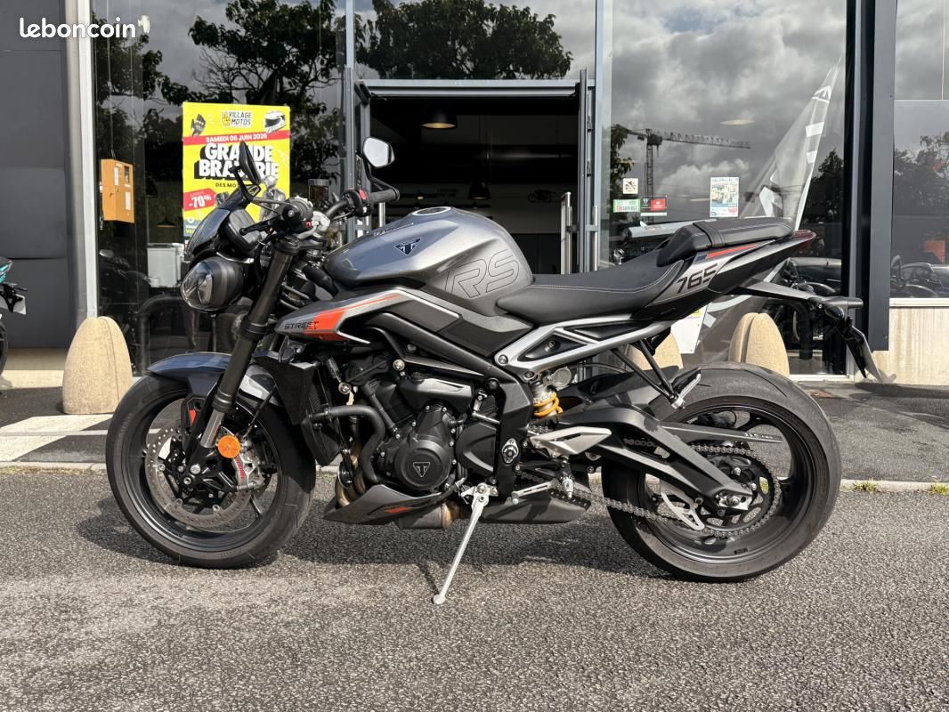 Triumph STREET TRIPLE 765 RS (image 3)
