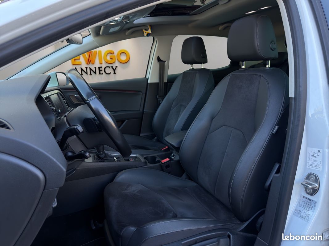 SEAT Leon 1.5 TSi 150CH XCELLENCE DSG / TOIT OUVRANT / CARPLAY / VIRTUAL COCKPIT / CAMERA / GARANTIE 6 MOIS (image 5)