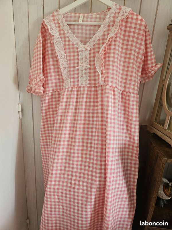 Chemise De Nuit Vintage Rose - Taille 42/44 - Marque Pétunia - 100% Neuf (sans étiquette)