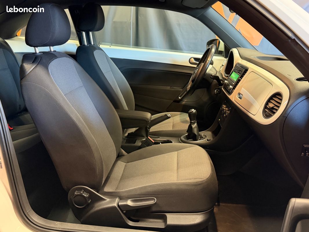 Volkswagen coccinelle 1.6 tdi 105 ch radar de recul avant et arriere (image 12)