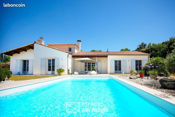 Propriété 8 pièces 220 m²