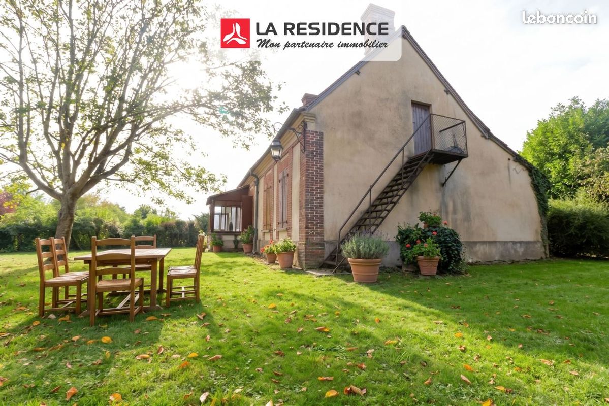 Maison 5 pièces 100 m² · à Coudres · 100 m² · 160 000 €