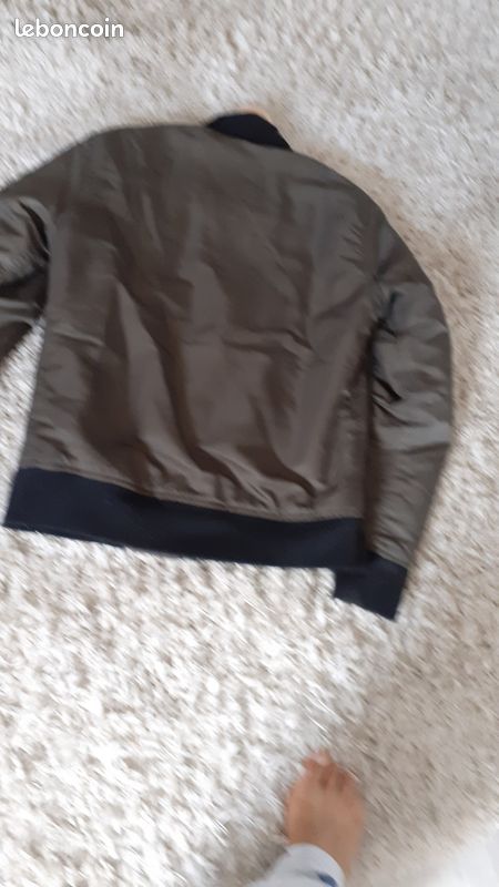 Veste taille s prix à debattre (image 3)