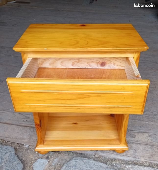 Table de nuit bois (image 2)