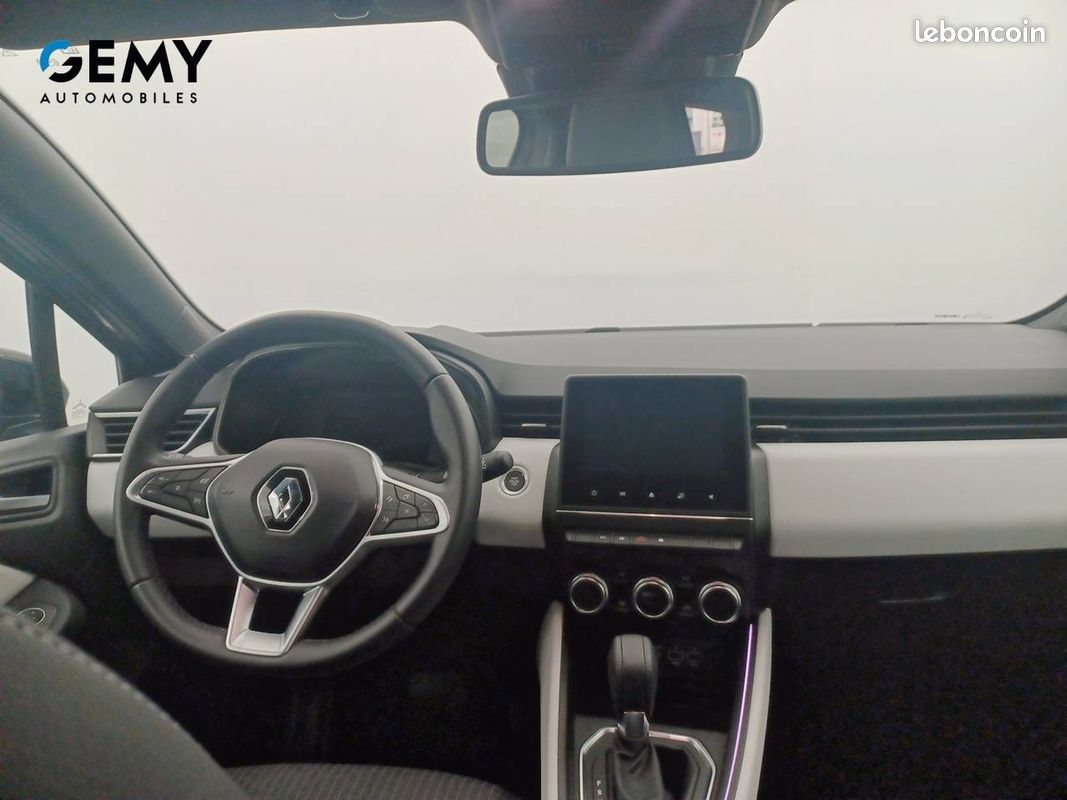 RENAULT Clio E-Tech full hybrid 145 Techno (image 8)