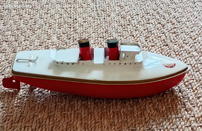 Bateau Jouet Mécanique Ancien JEP En Tôle Rouge - Typhon - Sans Clé