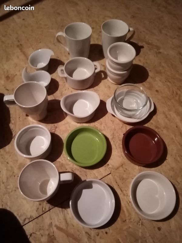 Ramequins et tasses et verrines (image 1)