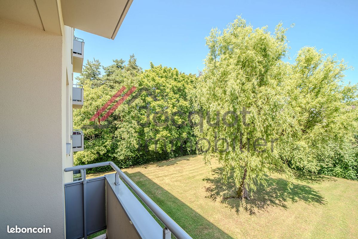 Appartement 3 pièces 70 m² · à Lons-le-Saunier · 70 m² · 124 000 €