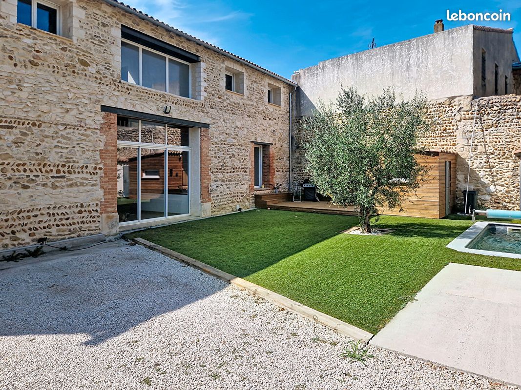 Maison 5 pièces 217 m² · à Domazan · 217 m² · 585 000 €