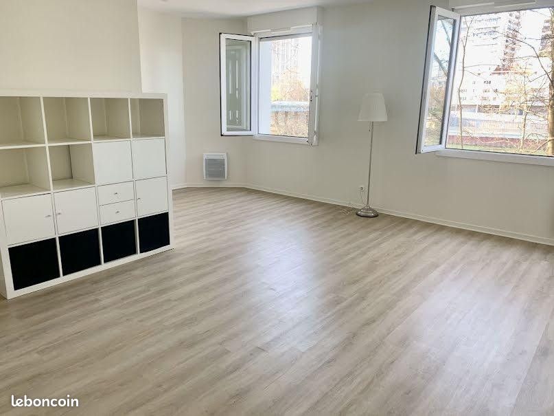 Appartement 1 pièce 35 m² · à Issy-les-Moulineaux · 35 m² · 1 000 €/mois