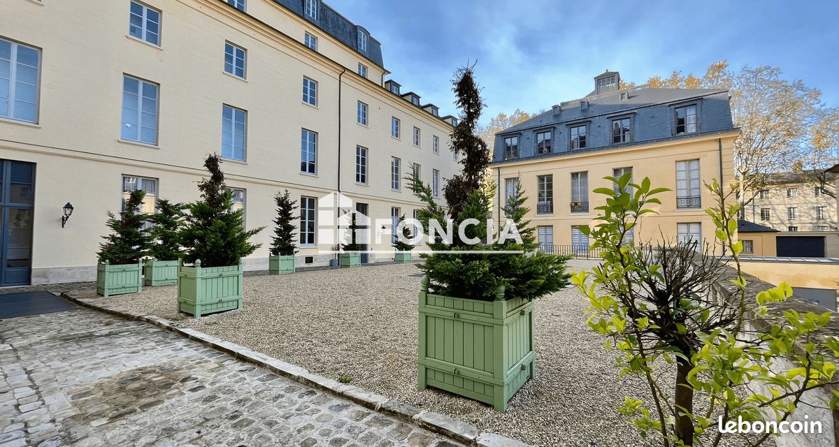Appartement 1 pièce 24 m² · à Versailles · 24 m² · 832 €/mois