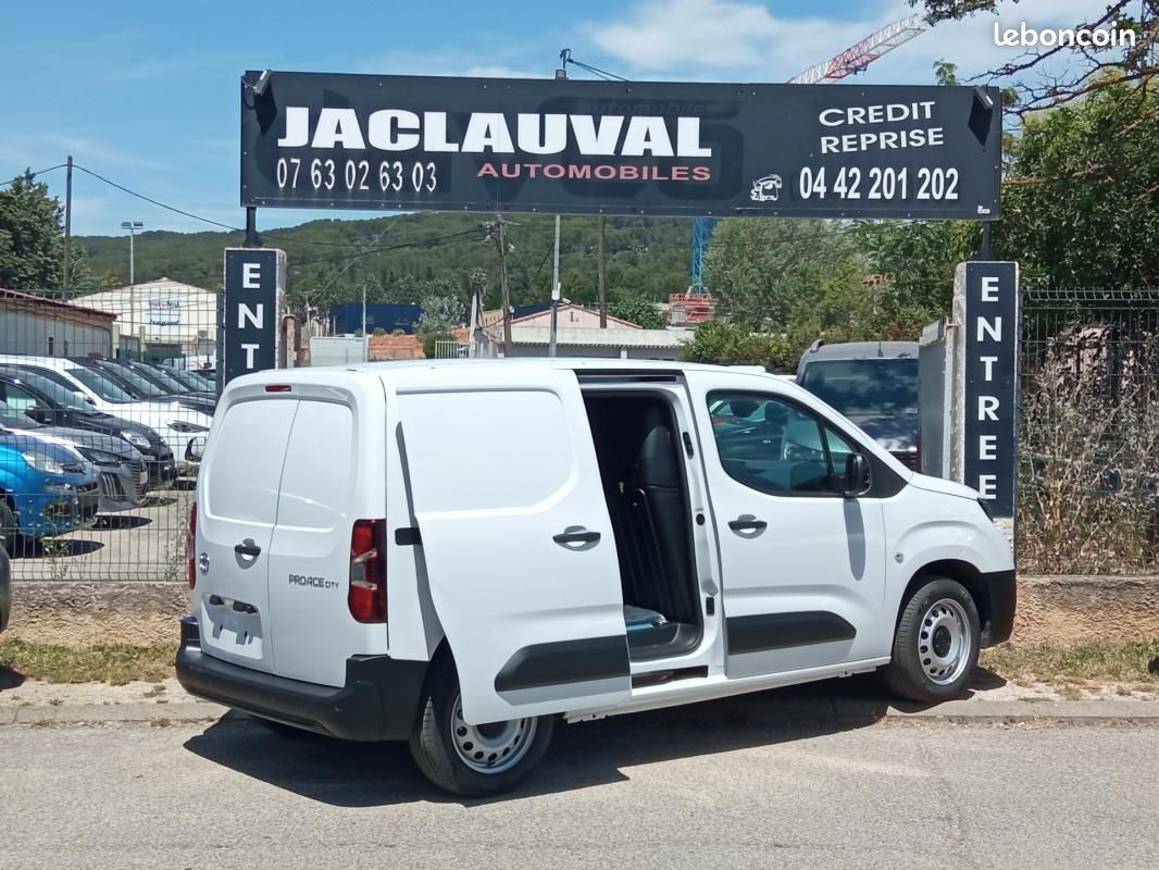 Toyota Proace City FOURGON MEDIUM 1.5L 130 D-4D BVA START+PACK CONFORT+3 PLACES MODUWORK+CARPLAY+... (image 3)