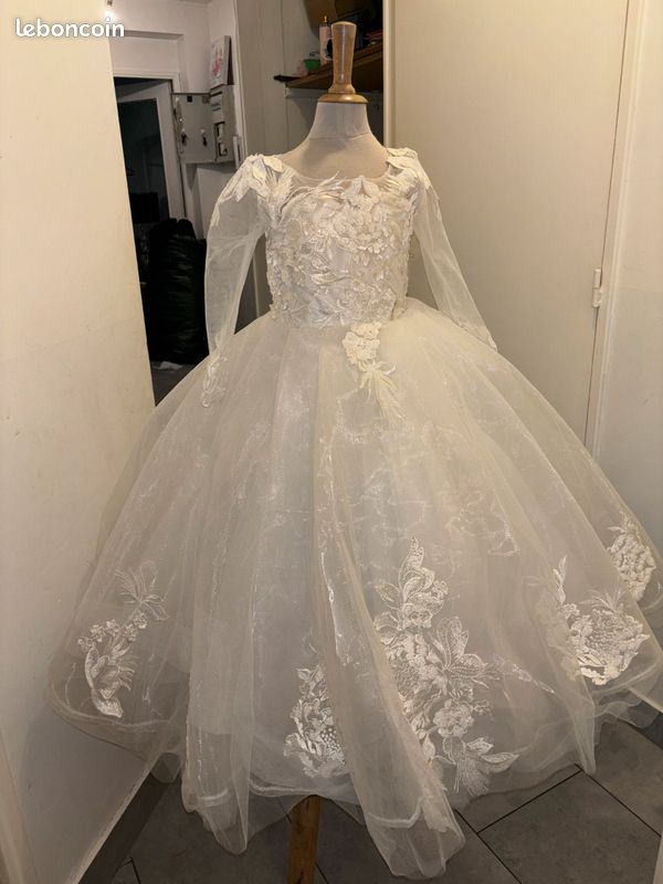 Robe de mariage petite fille (image 7)