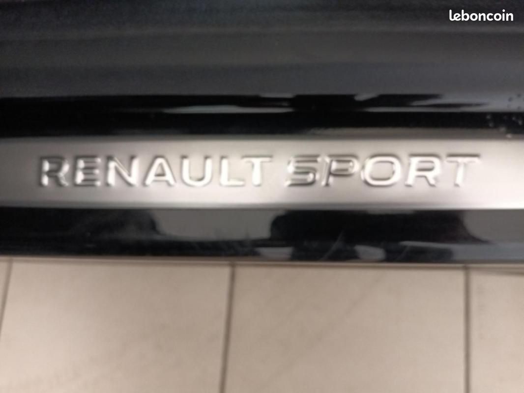 Renault Captur TCe 140 - 21 R.S. Line (image 23)