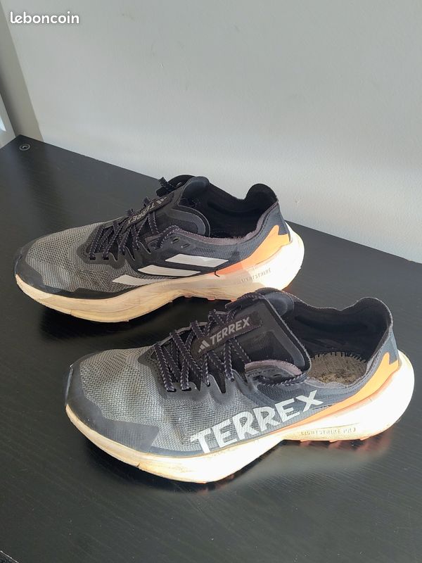 Chaussures de trail Adidas Terrex Agravic Speed T.37 1/3
Ref IE7671 (image 3)