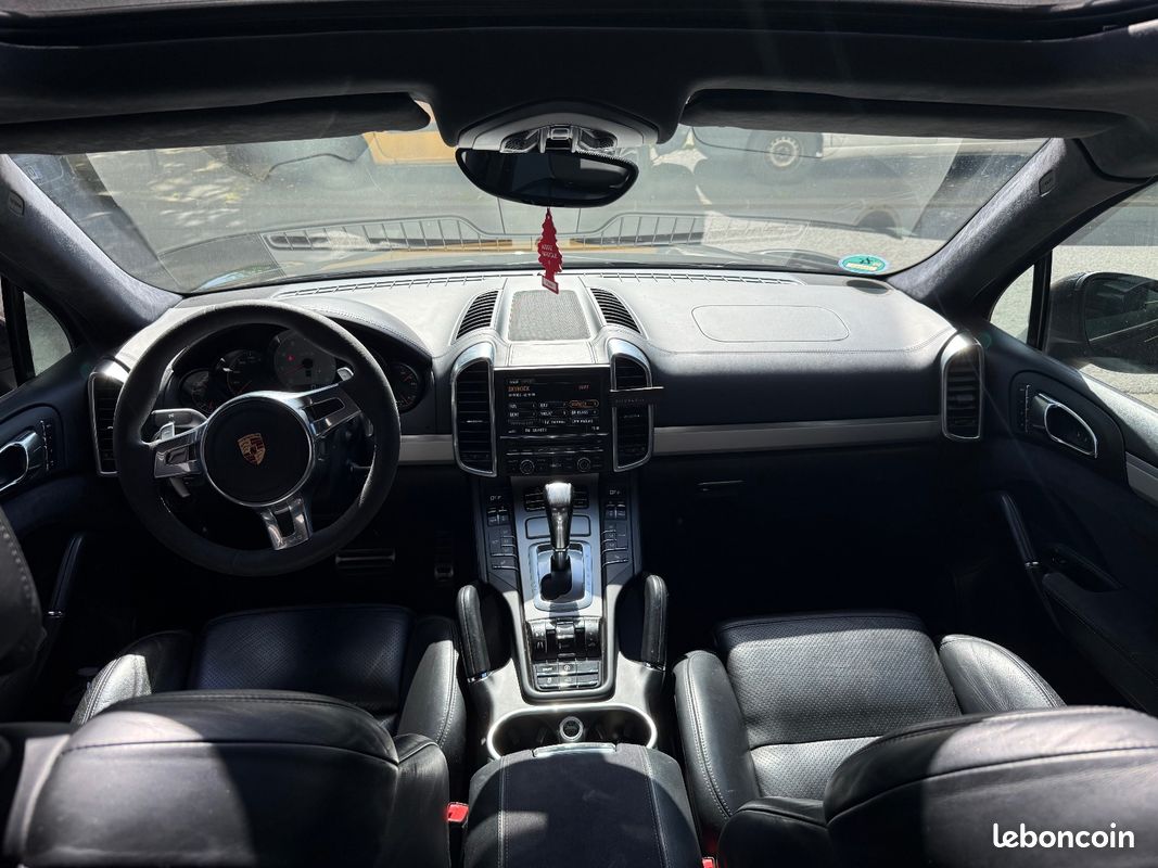 PORSCHE CAYENNE 4.8 V8 GTS Tiptronic S A (image 18)