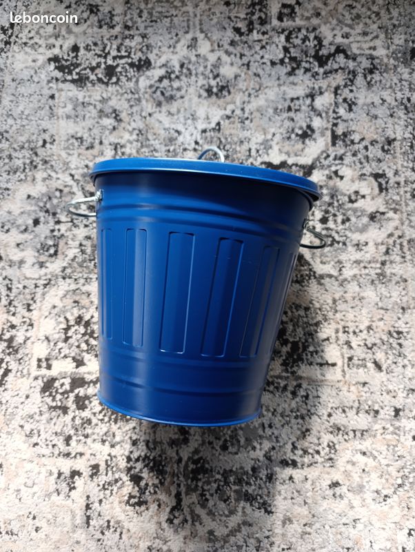 Poubelle métal 16L bleue IKEA – très bon état – pratique cuisine / salle de bain (image 1)