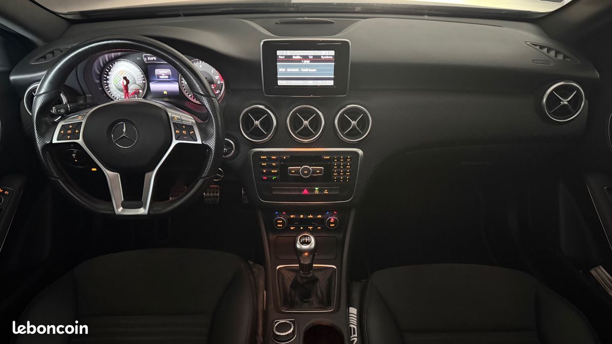 MERCEDES-BENZ CLASSE A 200 CDI 135 AMG LINE FASCINATION - TOIT PANORAMIQUE OUVRANT - CAMÉRA DE RECUl (image 3)