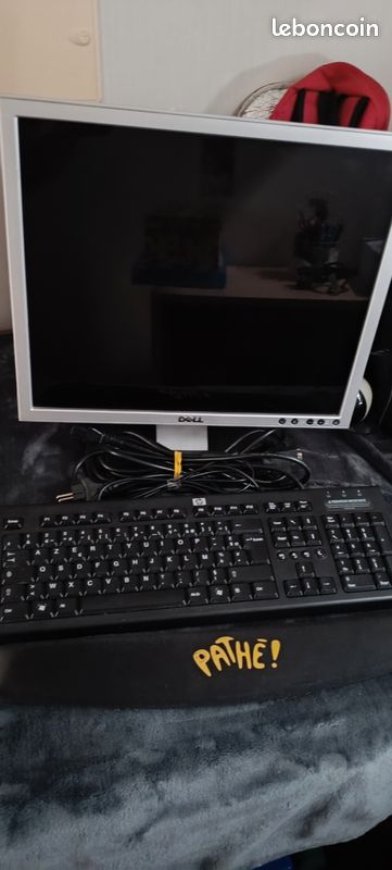 Écran et clavier ordinateur (image 1)