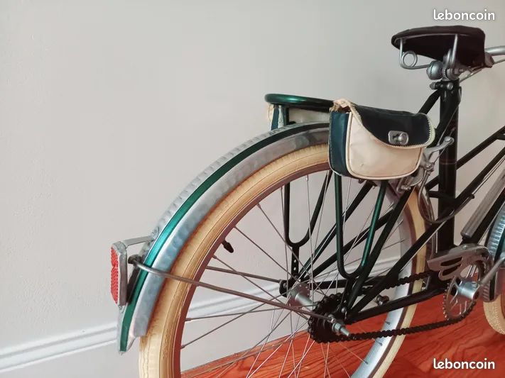 Ancien Lot Selle Vélo Cycles Vintage Jus De Grenier À
