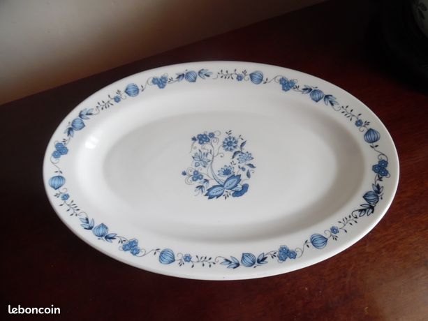 Plat Ovale Arcopal Vintage – Motif Oignons Bleus, Made In France 1980