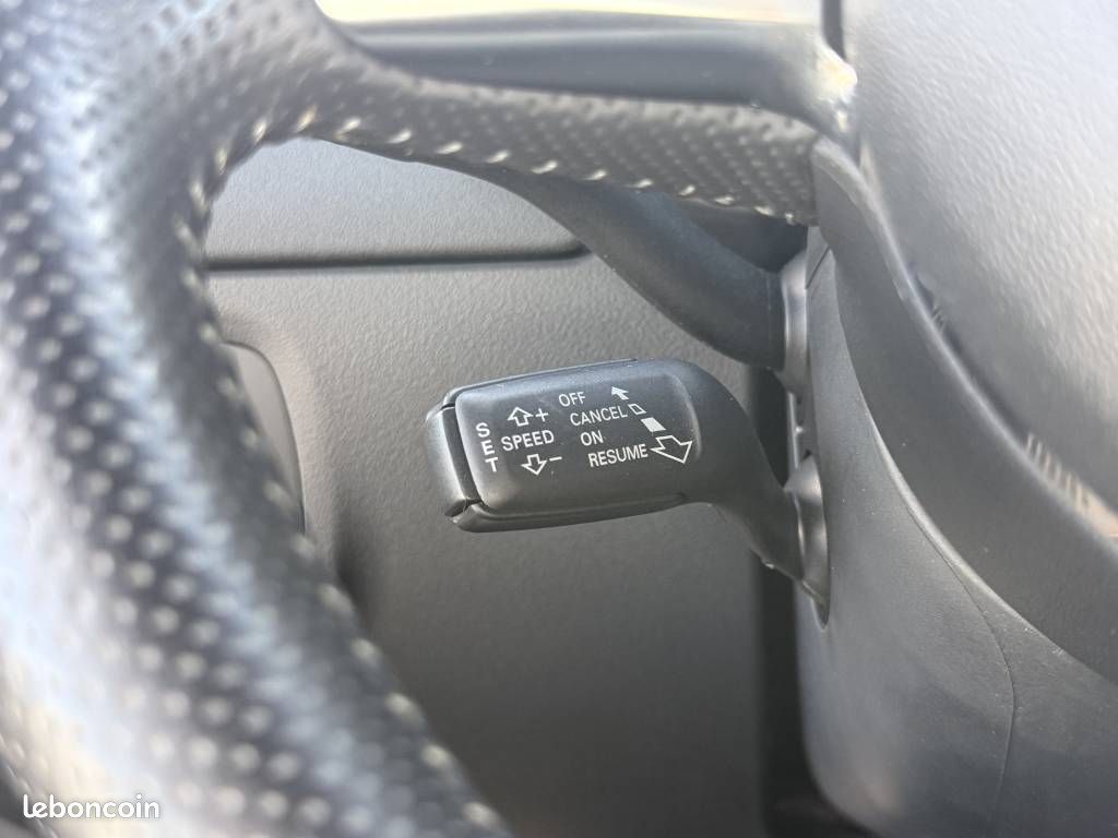 Audi TT Coupé 2.0 TFSI 211 S line 2P (image 5)