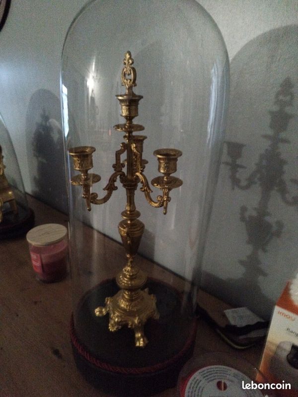 Ancien Chandelier En Fer Forgé Noir - Globe En Verre Poli Et Gravé - Vintage