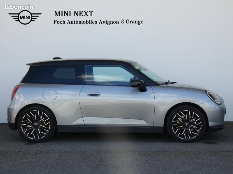 Mini Cooper 3 Portes SE 218ch Favoured (image 3)
