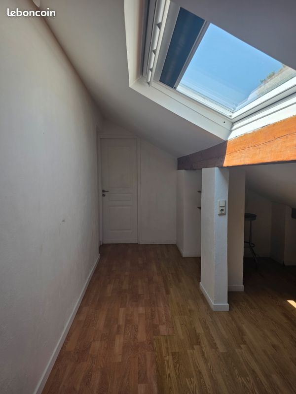 Appartement 3 pièces 32 m² · à Paris · 32 m² · 1 050 €
