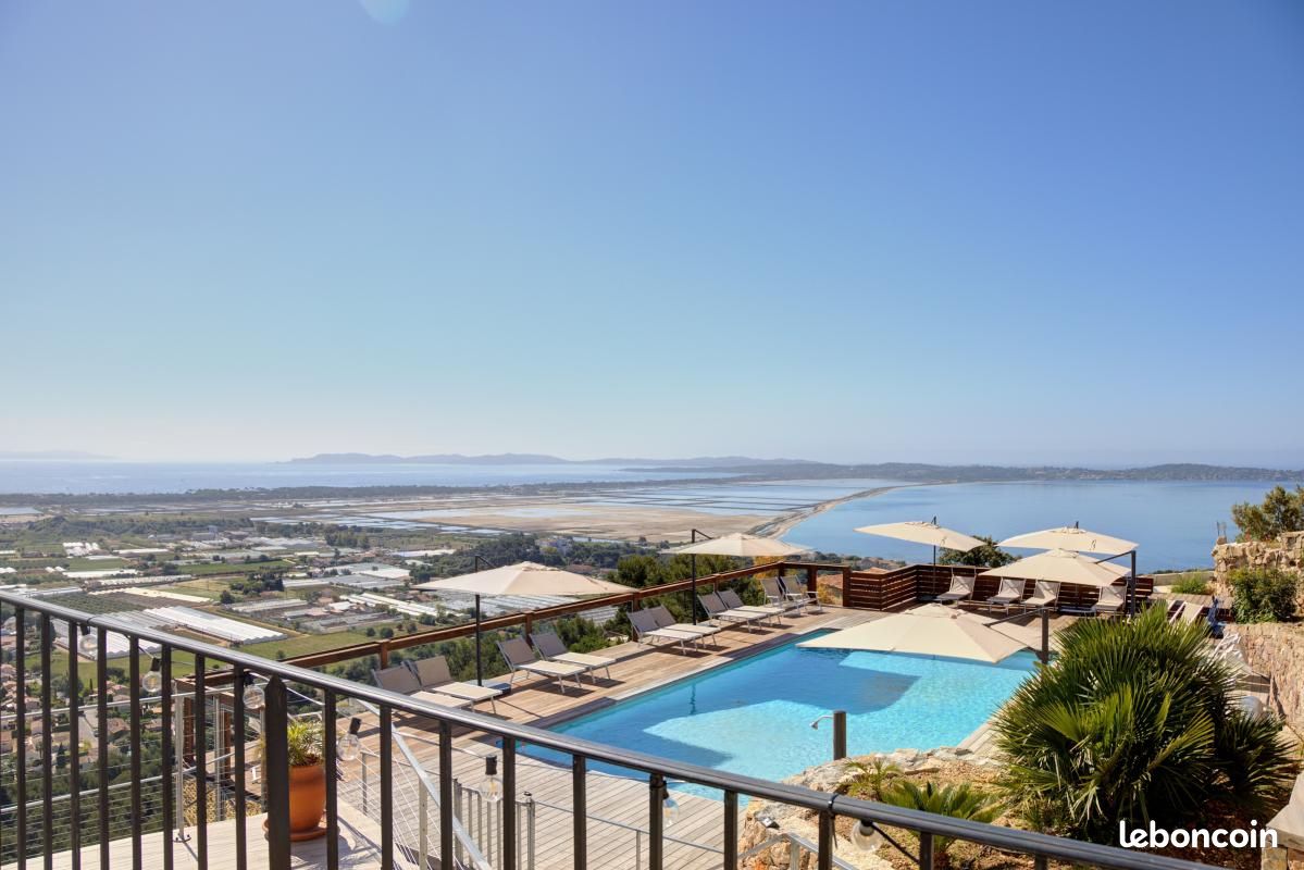 Maison 11 pièces 370 m² · à Hyères · 370 m² · 1 450 000 €