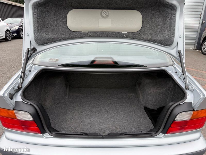 BMW SÉRIE 3 E36 320i 150cv 6 Cylindres Première Main (image 15)