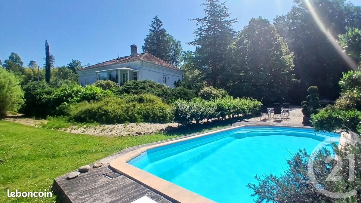 Maison 7 pièces 142 m² · à Fargues-Saint-Hilaire · 142 m² · 504 500 €