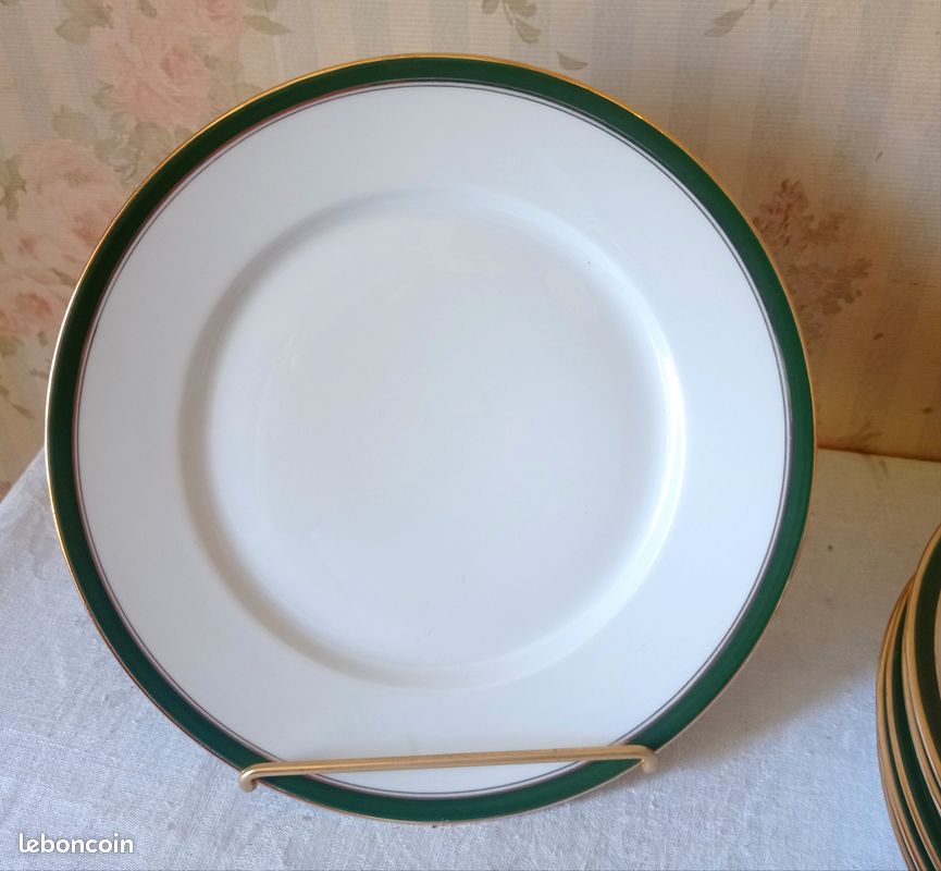 Six assiettes plates signées William Guérin Porcelaine de Limoges Rainier Grace Kelly (image 3)