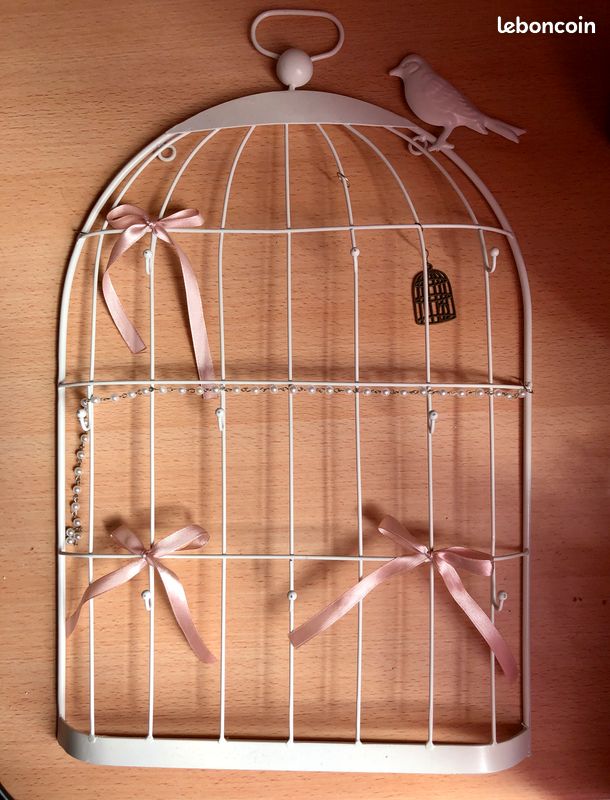 Porte bijoux métal blanc (image 1)