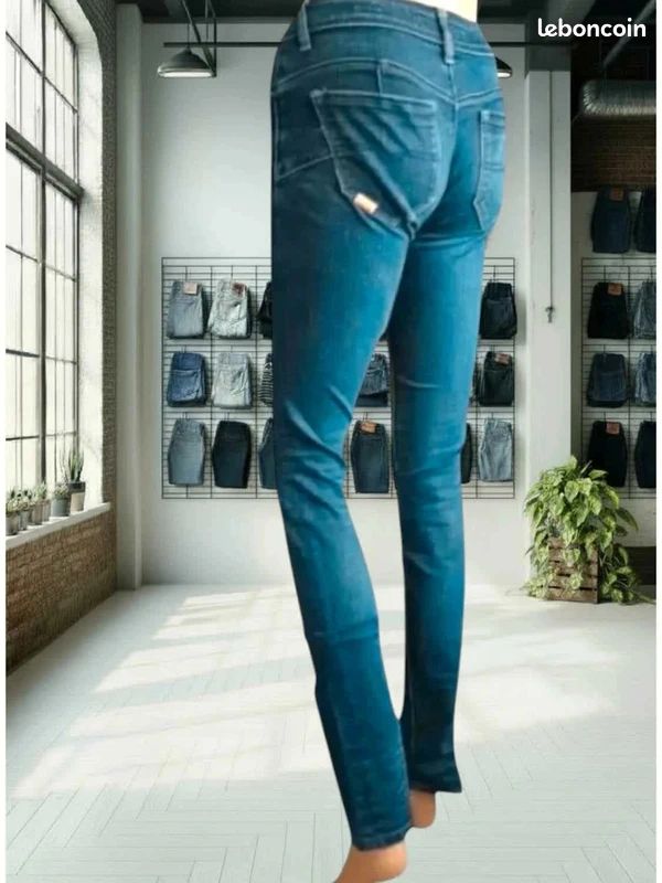 Jeans Brut Stretch Celina, Taille Basse, Jambes Larges, Taille 38, Bleu, Neuf Avec étiquettes