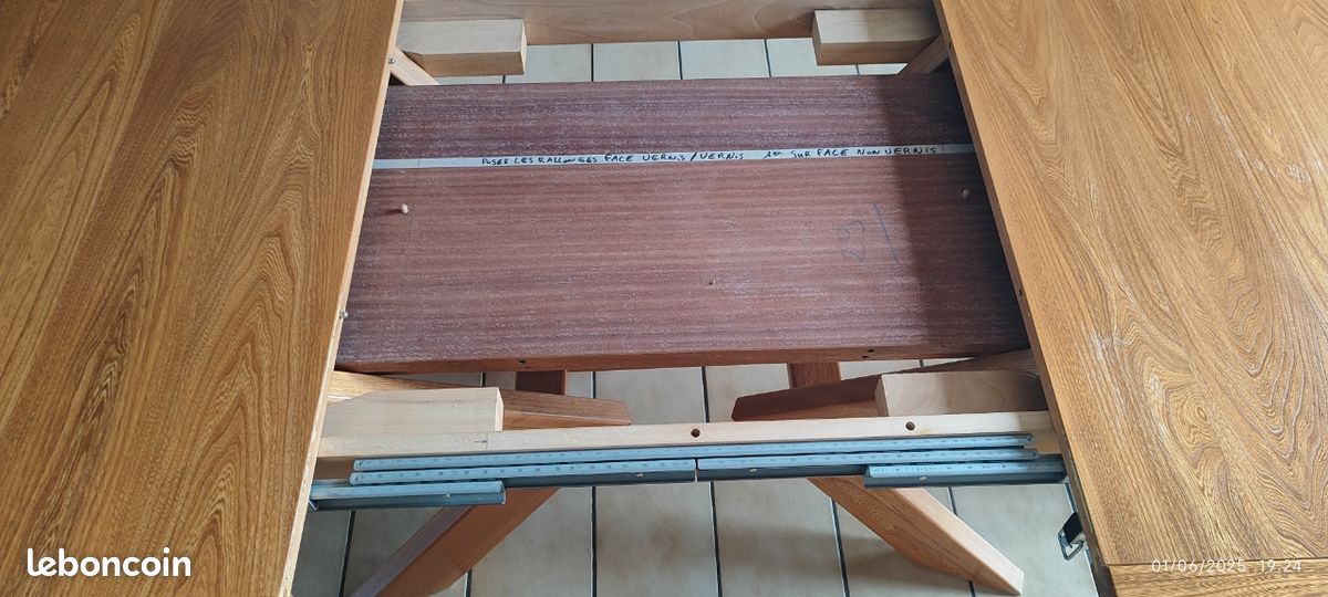 Table ovale en bois d' Orme Massif ACCUEIL 14 PERSNNES TRES SOLIDE (image 4)