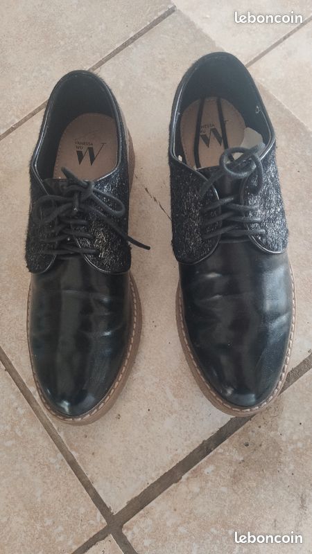 Derbie cuir vernie noir et peau Vanessa Wu 38 Chaussures