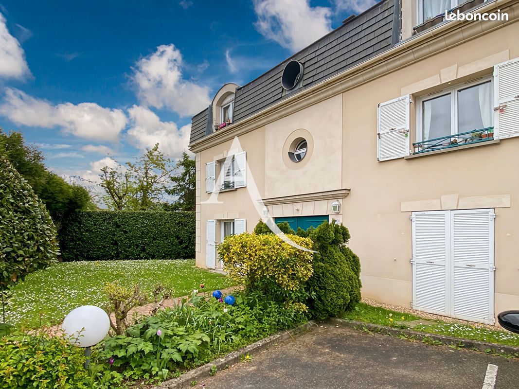 Appartement 1 pièce 30 m² · à Bois-d'Arcy · 30 m² · 780 €