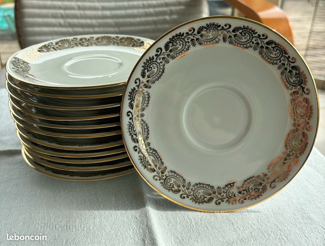 Assiettes en porcelaine (image 1)